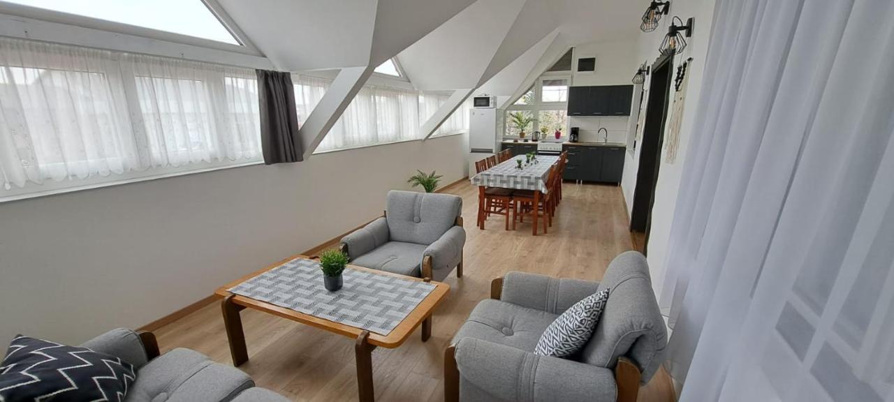Babi Apartmanhaz 기에네스디아스 외부 사진